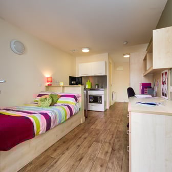 Bronze Studio - Image 2